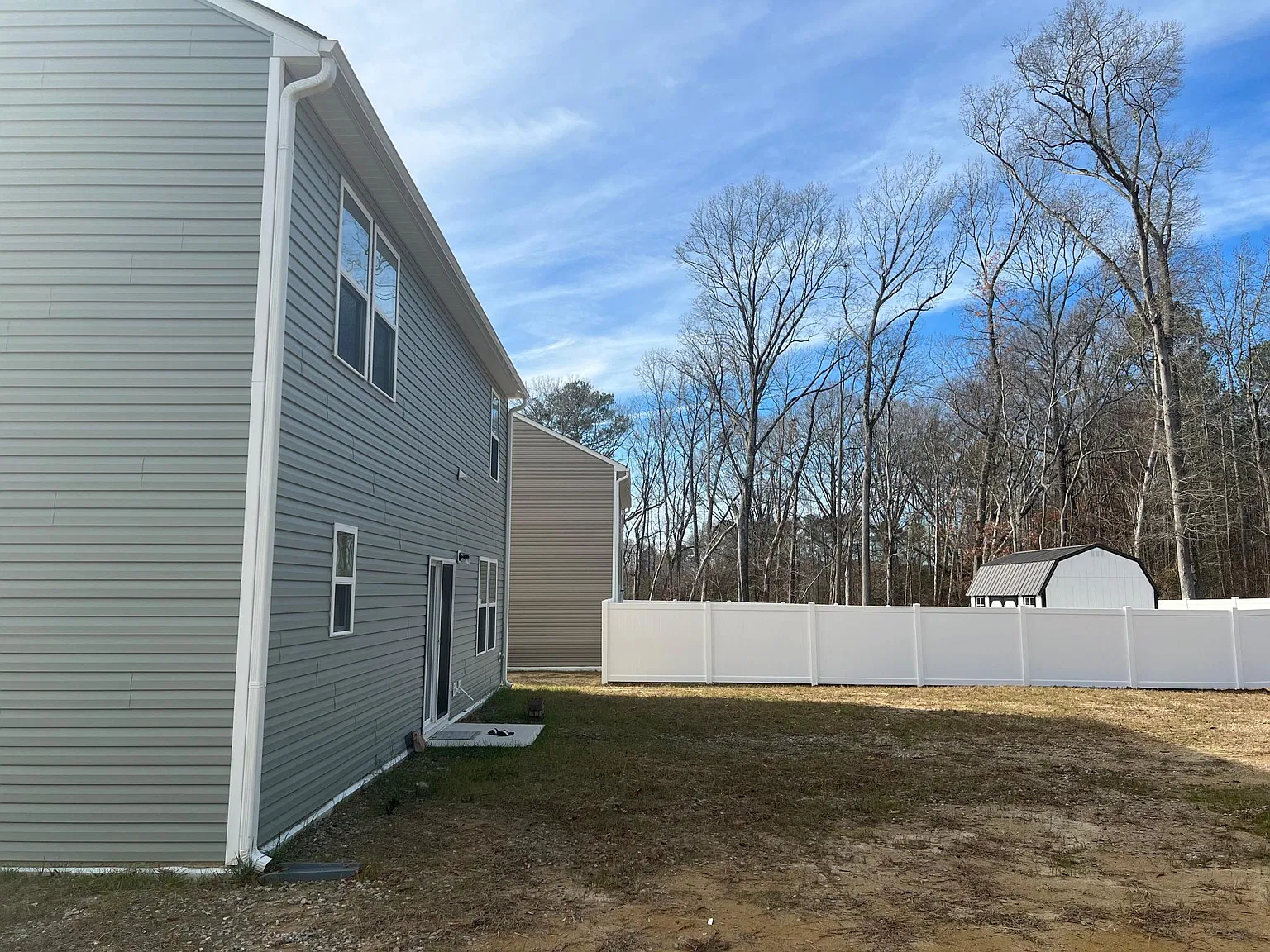 1229 Manor Dr — Photo 3