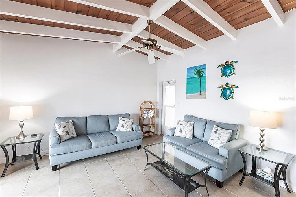 1 bed, 1.0 bath, 600 sqft, $5,370 — Photo 3