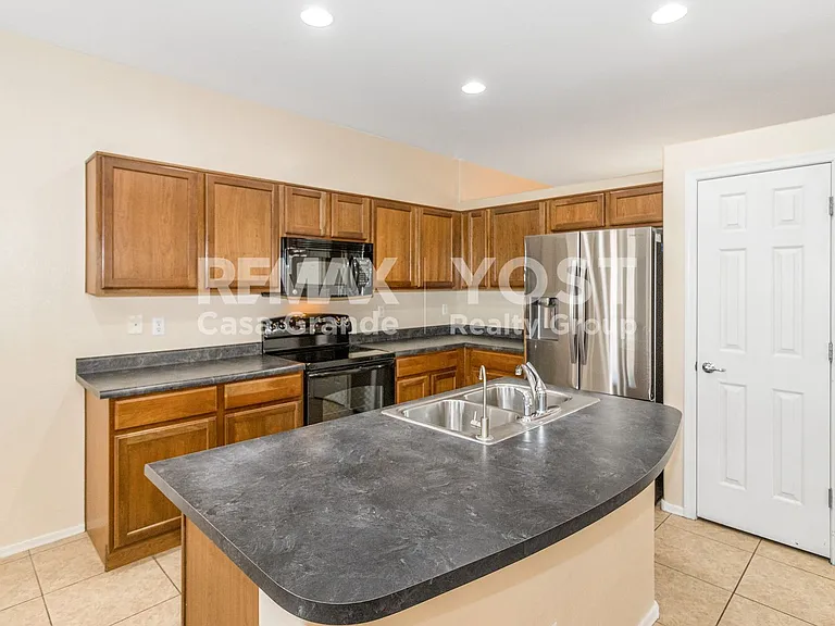 254 W Seven Seas Dr — Photo 4