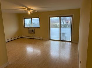 673 E Fullerton Ave APT 204, Glendale Heights, IL