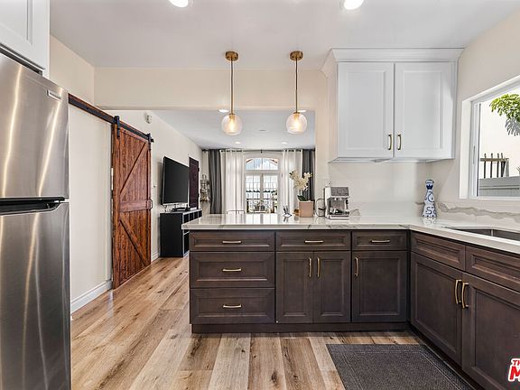4th image of 1234 1/8 N Cahuenga Blvd