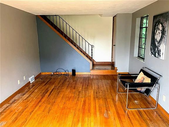 2nd image of 2329 Birtley Ave
