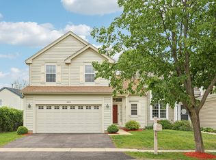 1011 Blackburn Dr, Grayslake, IL 60030