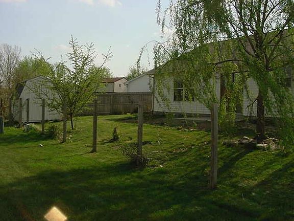 3rd image of 3233 N Moccasin Ct