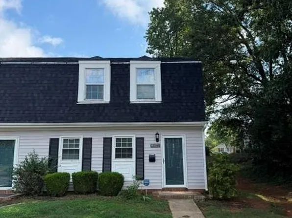 8322 Knights Bridge Rd, Charlotte, NC 28210