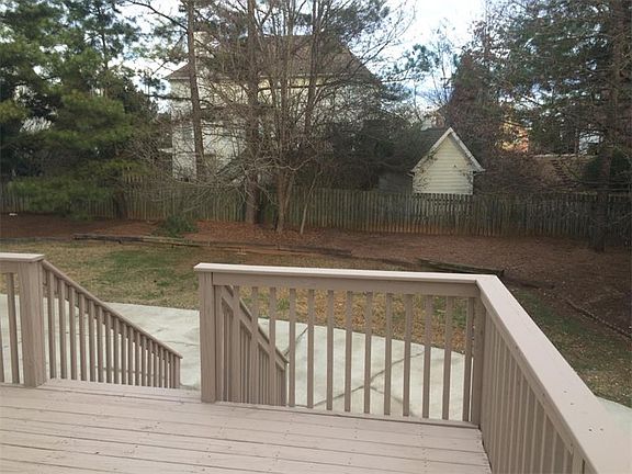 4th image of 942 Chadwick Park Dr