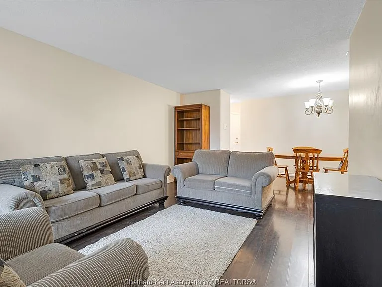 225 Campus Pkwy #117 — Photo 6
