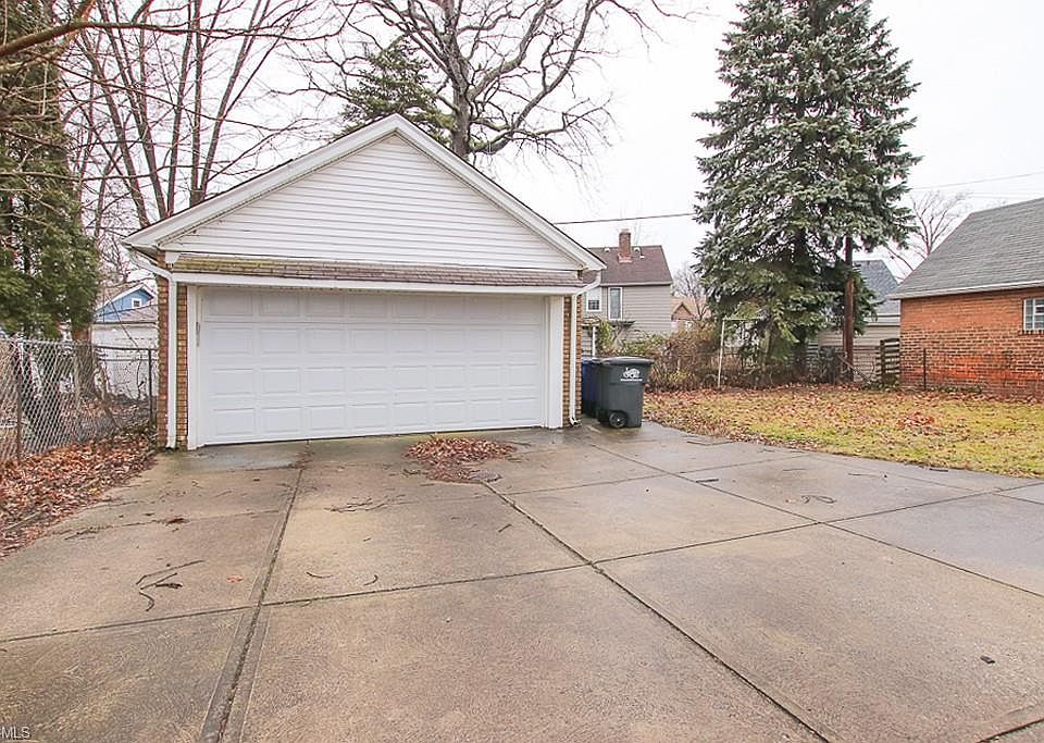 2208 Warren Rd Lakewood, OH, 44107 - Apartments for Rent | Zillow