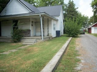 220 W Raymond St, Harrisburg, IL 62946