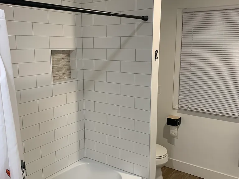 Newly renovated full bathroom.