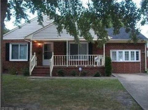 3rd image of 942 Hannah St