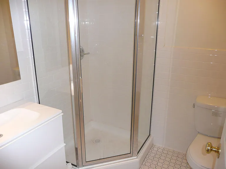 624 S 12th St #3 — Photo 6