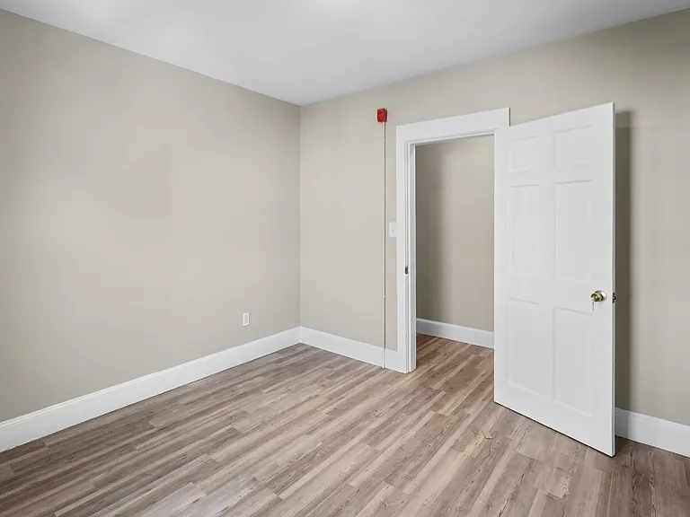 54-56 Hamlet Ave — Photo 11