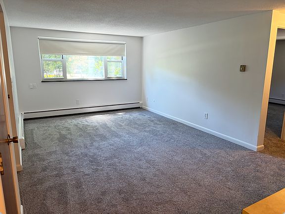 4th image of 165 Concord St #151/23
