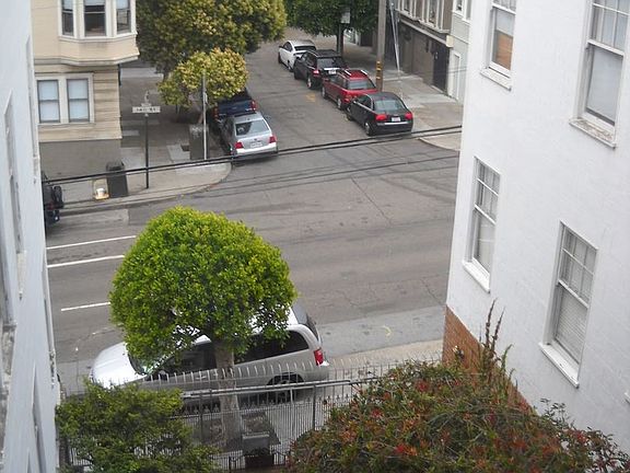 4th image of 536 14th St APT 8