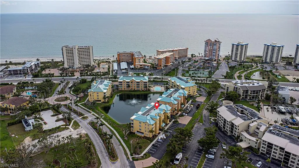 2 bed, 2.0 bath, 1363 sqft, $4,500 — Photo 2