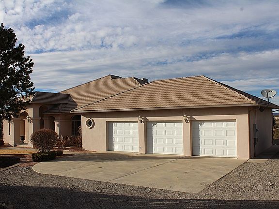 3rd image of 6209 Hood Mesa Trl
