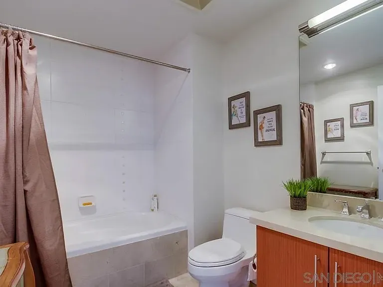 325 7th Ave #610 — Photo 31