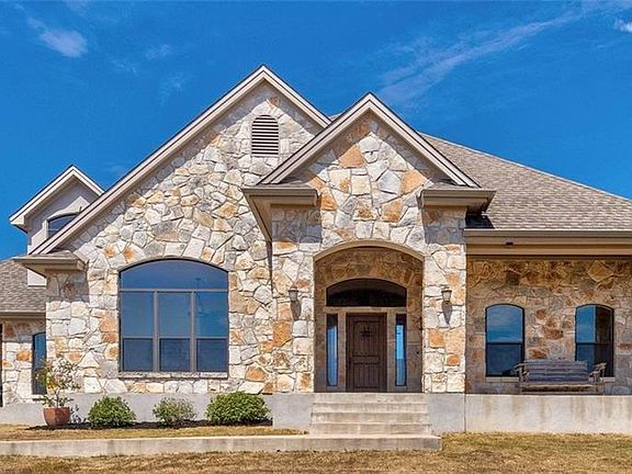 2nd image of 425 Indian Hills Trl