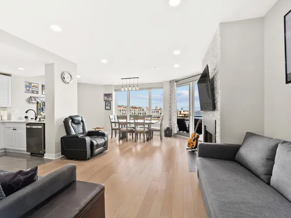 600 Harbor Boulevard image 1 of 28