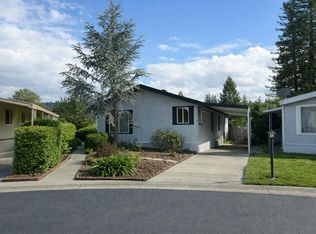 72 W Coast Dr APT 5, Redway, CA 95560