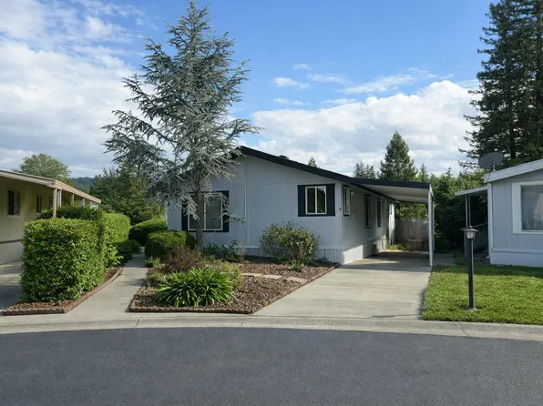 72 W Coast Dr APT 5, Redway, CA 95560