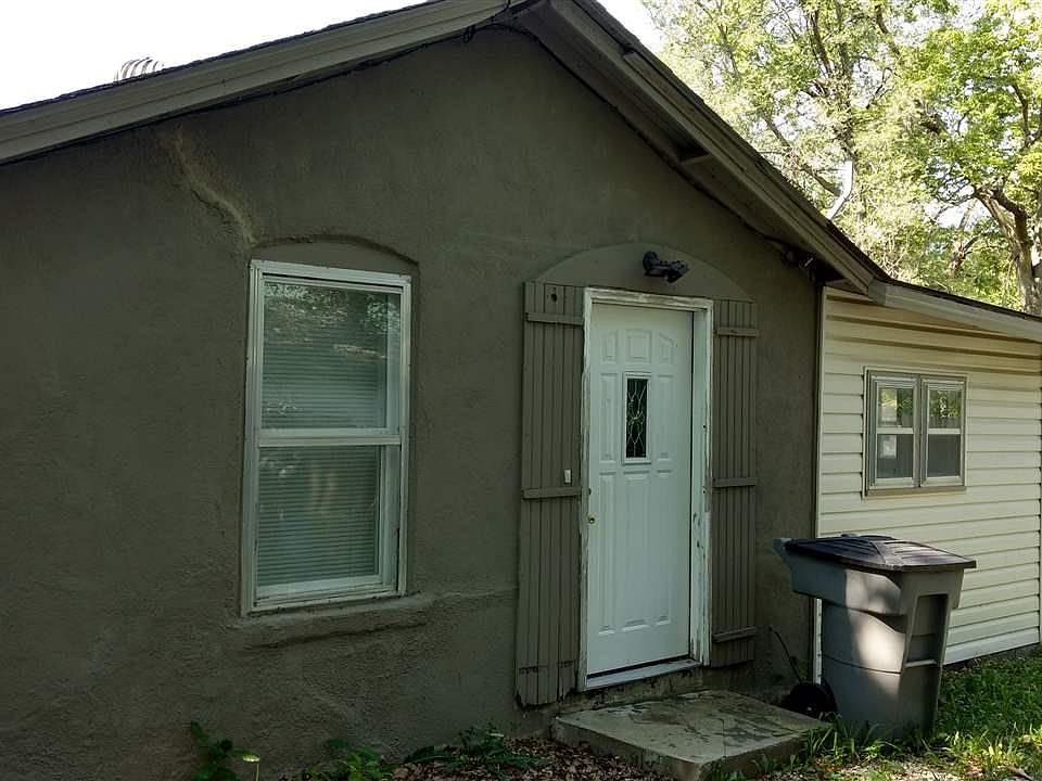1st image of 212 S Cottonwood St