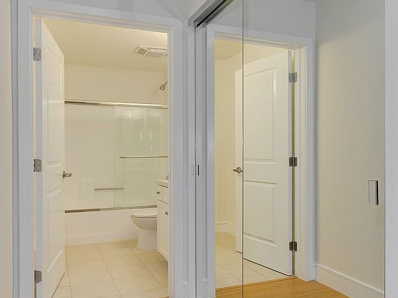 4th image of 910 N Martel Ave APT 102