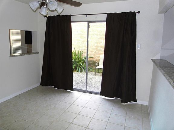 3rd image of 4633 Cashel Glen Dr