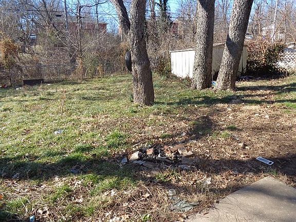 4th image of 3713 Temple Dr