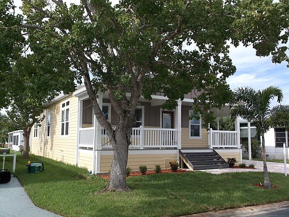 5th image of 136 Winthrop Ct.