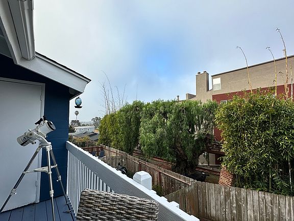 4th image of 249 N Granados Ave