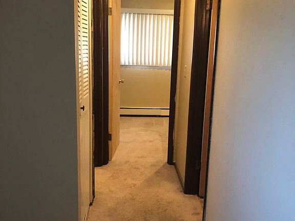 5th image of 406 17th St NW APT 1