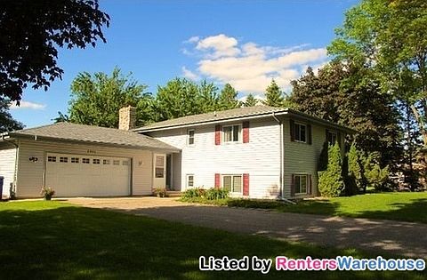 1st image of 2901 Comstock Ln N
