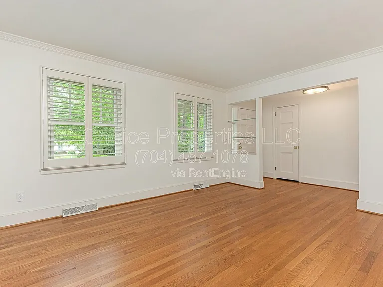 421 Blairmore Dr — Photo 5