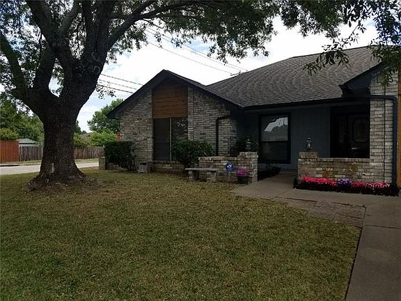 2nd image of 624 Betsy Ross Dr