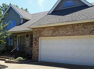 401 Croatan Hills Dr, Virginia Beach, VA 23451