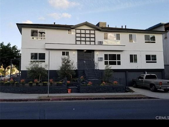 2nd image of 702 S Saint Andrews Pl #3