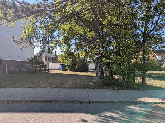 5th image of 2395 Ewald Cir