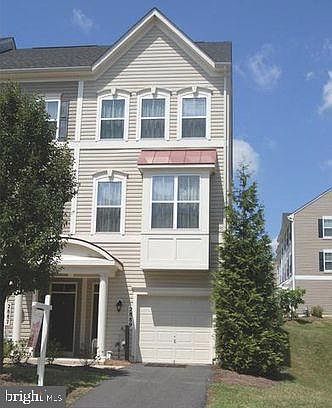 1st image of 2889 Chinkapin Oak Ln #240