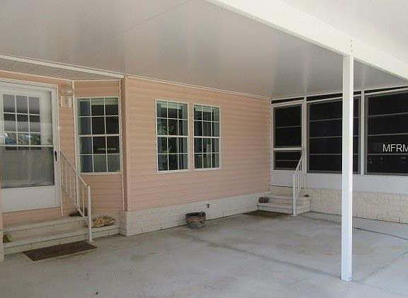3rd image of 627 Schooner St