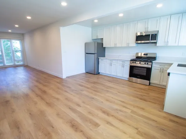 Bright & Spacious Renovated Apartments Prime West Hollywood Location