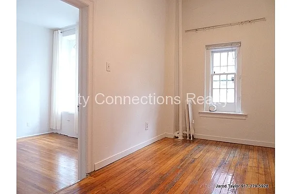 Rented by City Connections Realty | media 5