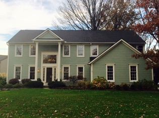 630 Landerwood Ln, Avon Lake, OH 44012