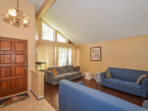 4th image of 16106 Vista Del Mar Dr