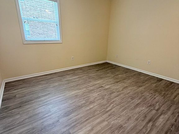 4th image of 4150 Horseshoe Rd N APT 18