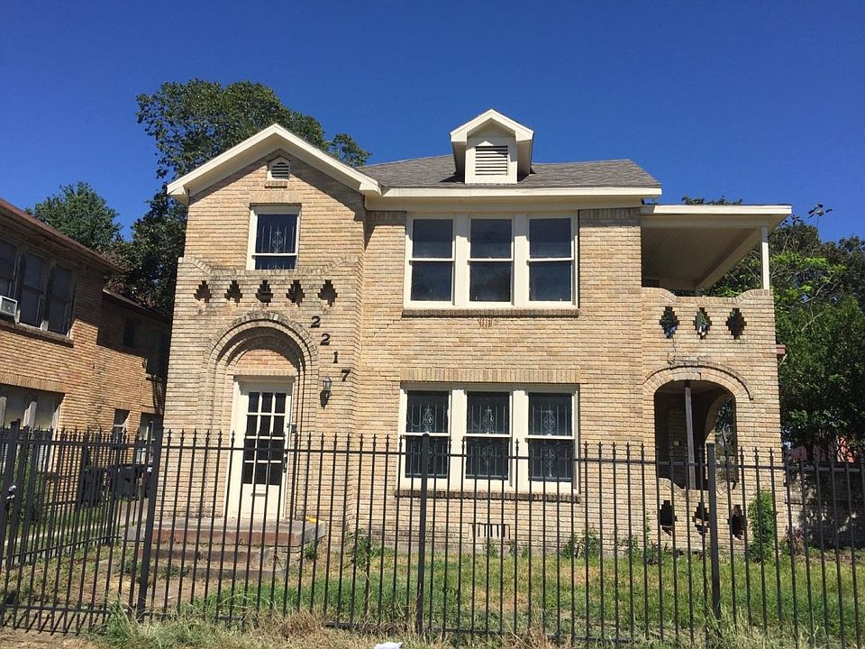 second floor access from front and rear