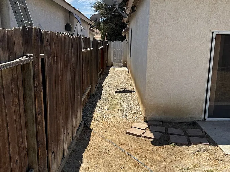 10612 Tivoli Ct — Photo 16