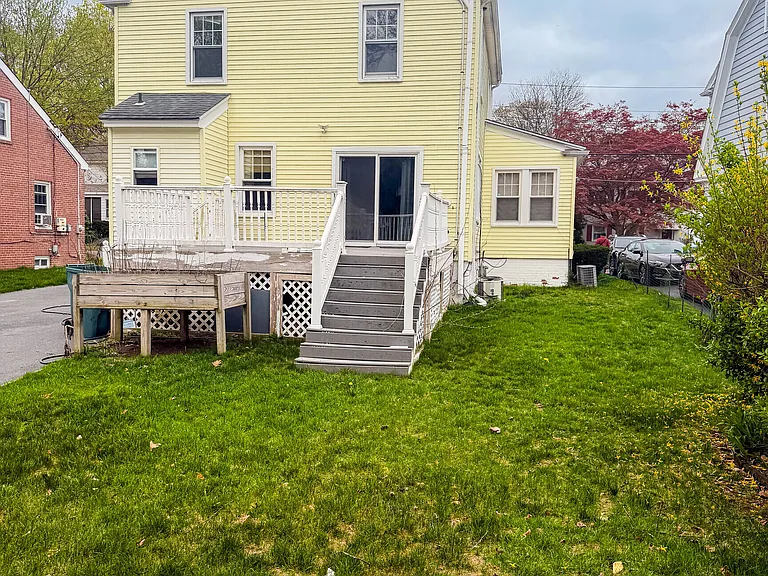 38 Grandview Ave — Photo 8