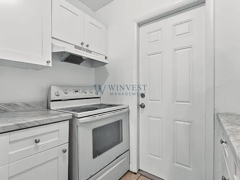 Presidential View Apartments — Photo 43